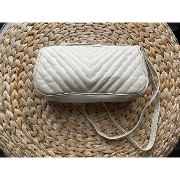 Giani‎ Bernini  White Quilted Leather Mini Crossbody - Picture 1 of 7